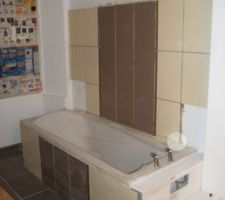 Faience au dessus de la baignoire