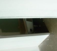 Eau stgnante dans la salle de bain