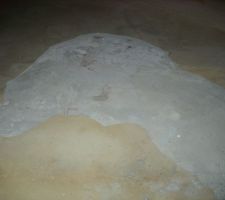 Je dois coller mon carrelage mais il faut que je casse le ragreage qui date de plusieurs ann&eacute;es car il n'a pas tenu