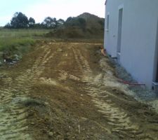 Remblaiement terre pourtour maison