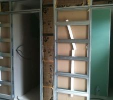 Les 2 portes scrigno (coulissantes) dans notre chambre (porte du dressing et sde)
