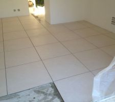 Carrelage, jour 2, doucement mais surement !