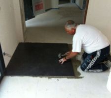 Carrelage en cours de pose