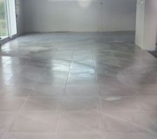 Carrelage RDC sur PRE commencé. 
Sichenia Broadway grigio 45X45cm