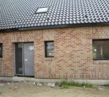 Ma&ccedil;onnerie des fen&ecirc;tres avant