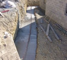 Mur descente accès garage.