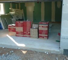 12 ao&ucirc;t, livraison d'une partie du carrelage