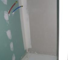 Pendant ce temps, on équipe la SdE