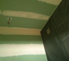 Salle d'eau du bas avec le bac de douche extra plat Silex