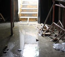 Sous-sol inondé et non dégagé