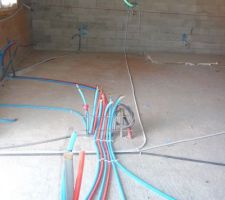 TUYAUTERIE ET CABLES EN TOUT GENRE TIRES
