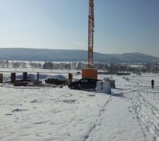Vue vers le Sud, sur le chantier du voisin.
Un jour de Sib&eacute;rie, -25&deg; au petit matin!