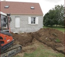 Amorce de la seconde tranchée (eau   PTT   Elect sup)