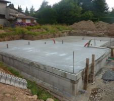 La dalle a été coulée quelques heures auparavant