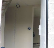 Entrée vide sur hall