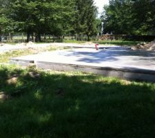 Coulage de la dalle ! vu sur la pièce principale.