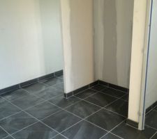 Carrelage fini entrée