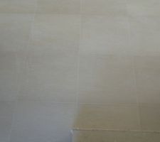 Carrelage du sol du RDC joint&eacute;