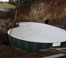 Dépose de la coque
pourquoi la piscine avant la maison 
regardez la suite des photos