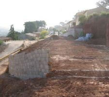 Tra&ccedil;age des fondations