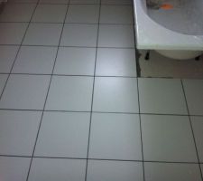 Salle de bains principale, les joints seront fait dans la journ&eacute;e