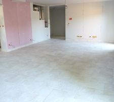 Dana la salle &agrave; manger salon