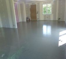 Chape liquide coulée