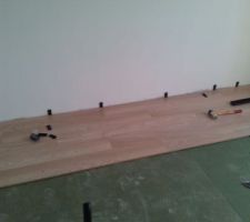 Début pose du parquet dans notre chambre