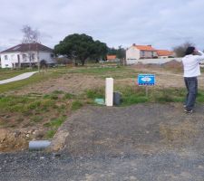 Photo de notre terrain en Mars, depuis les maisons autour ont bien pouss&eacute;.