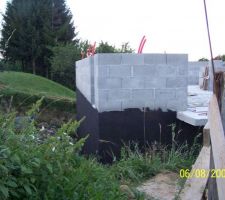 Crepis enduit etanch&eacute;it&eacute; du soubassement qui vas etre remblayer