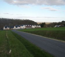 Vue depuis le bout du potentiel terrain vers la vallée.(Emplacement pifométrique)