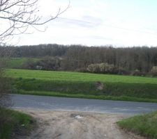 Au tout début, pas grand chose, tentative de localisation du terrain non borné au flair.