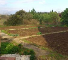 Voila le terrain, couch&eacute; de soleil sur cette photo, la maison sera orient&eacute;e sud et ouest pour les pi&egrave;ces principales.