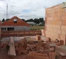 2 ao&ucirc;t, chambre n&deg;4