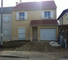 Mise à plat du terrain   réalisation d'une légère pente   raccordement