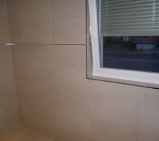 Carrelage de la salle d'eau du RDC terminé