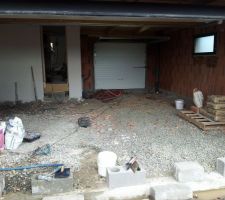 Le garage, avant la dalle...