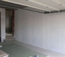 Isolation garage en TH38 et premi&egrave;re sous-couche de peinture