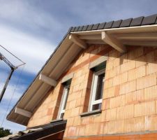 1ère couche de peinture pour les boiseries