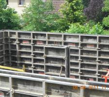 Le coffrage de la maison &agrave; d&eacute;buter samedi le 4 ao&ucirc;t 2012...