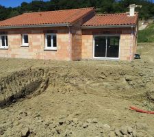 Trou piscine   futur terrasse