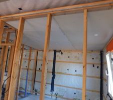 Mise en place du placo dans la chambre enfant