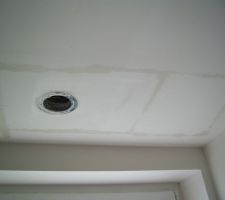 Fuite dans chauffage au sol de l'etage...ca ressort par la salle de bain du bas