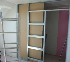 Cloison et porte galandage dressing