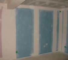 En vue de la sous couche l'&eacute;tape pon&ccedil;age &agrave; commencer...une belle gal&egrave;re car tout &agrave; la main...