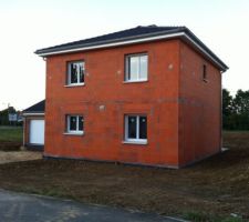 Nivellement. Vue droite maison.