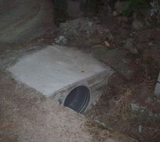 élargissement à droite de l'accés pour le passage des engins
octobre 2011