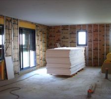 Contre cloison on continue le tour de la maison