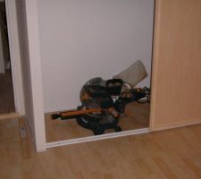 Montage des portes de placard dans les chambres