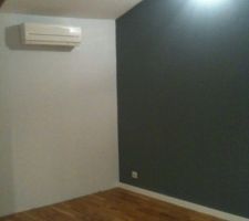 Chambre gar&ccedil;on bleu acier et menthol